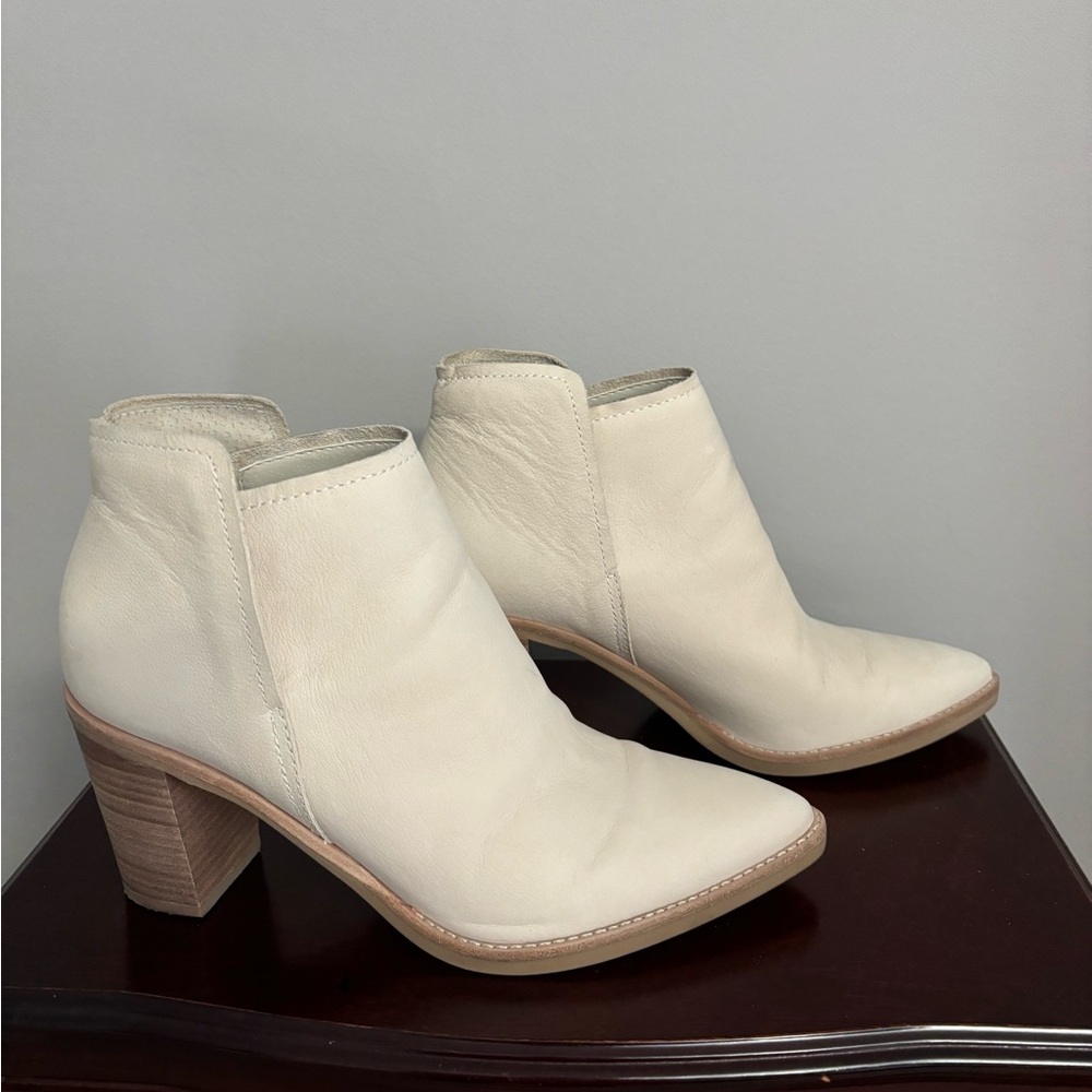 Dolce Vita Booties, White, Size 9 Real Leather